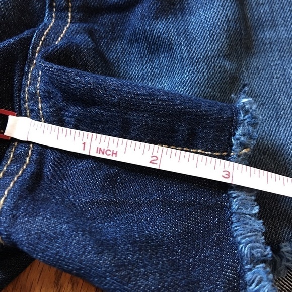 EUC Old navy the super cute the diva cotton blend cut off stretch shorts size 2 - Picture 6 of 6